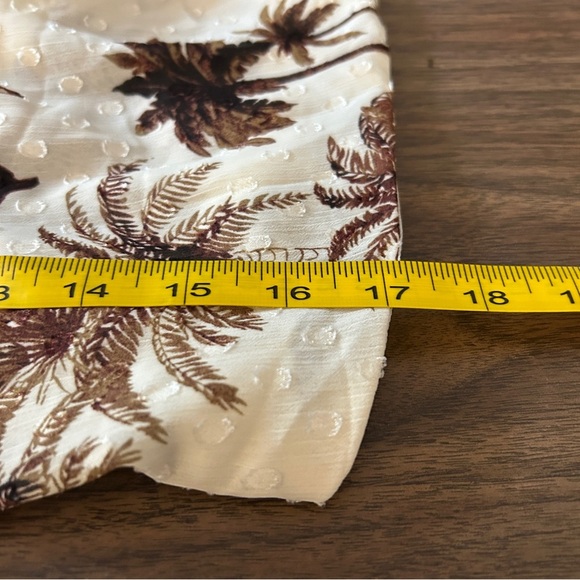 Joie Ivory and Chocolate Palm Print Blouse S - Picture 9 of 10
